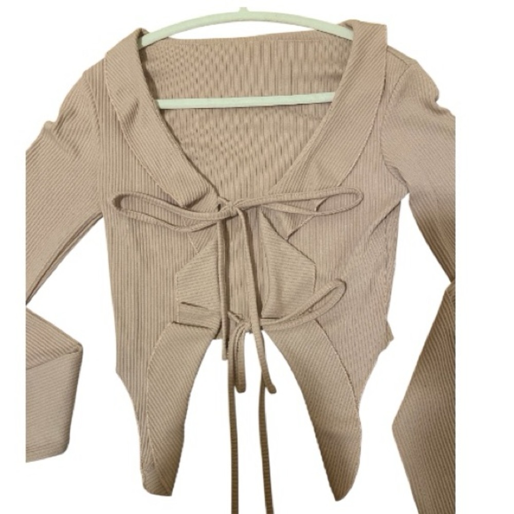 Dazy Salmon Long Sleeve Ribbed Tie-Front Top - Picture 4 of 8